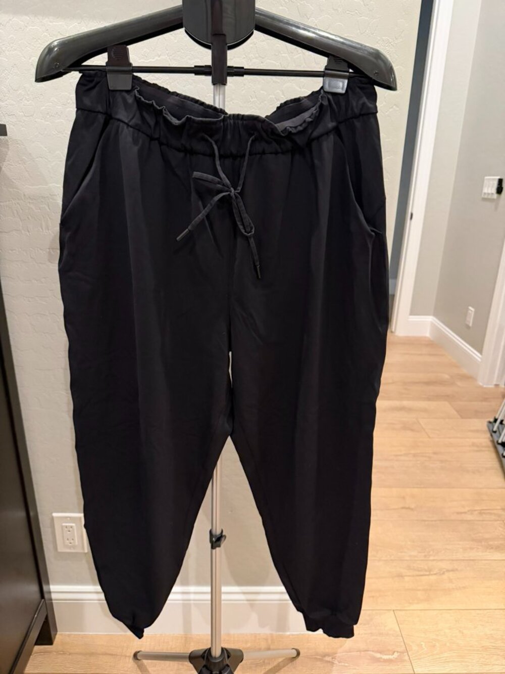 Black Lululemon joggers